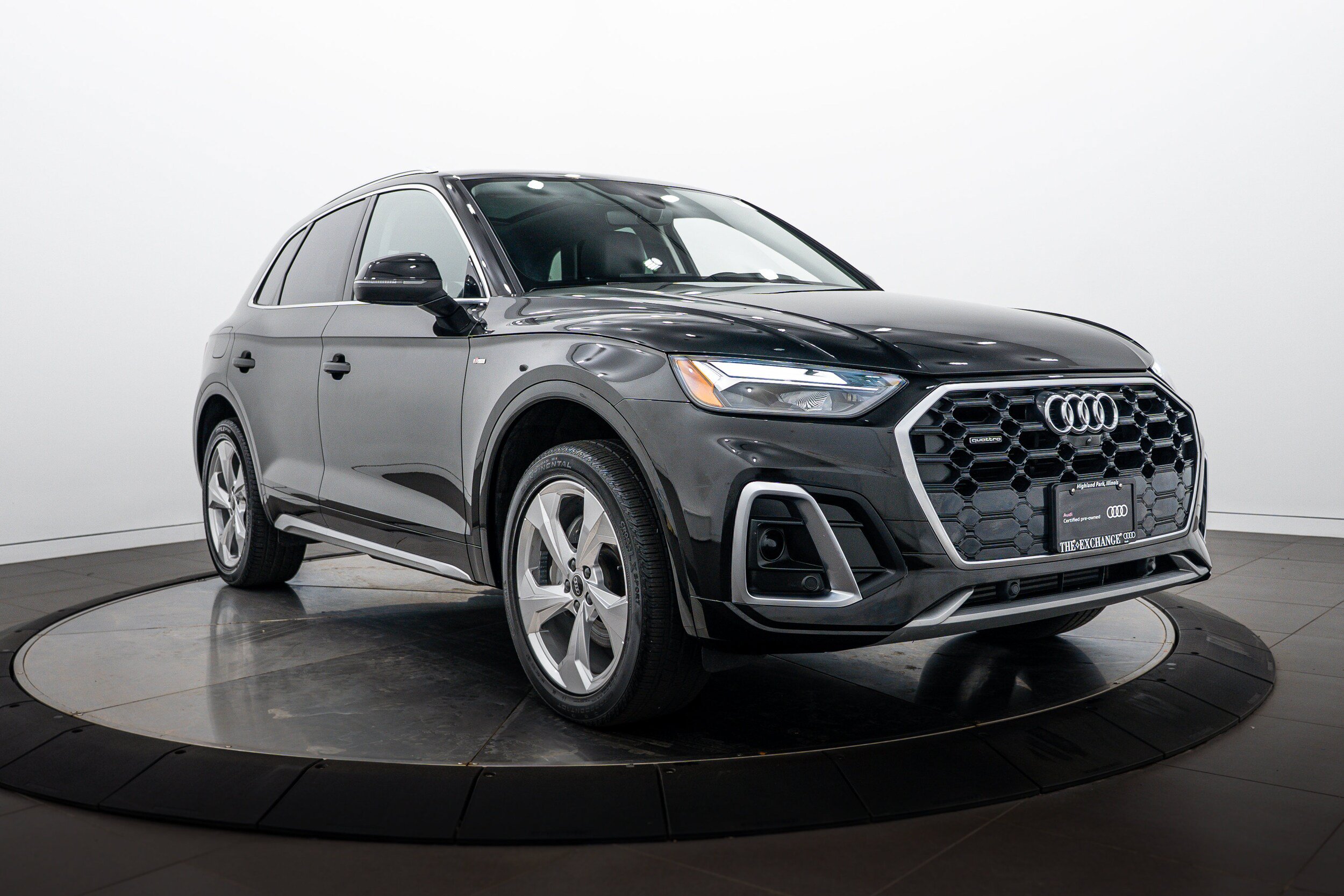Certified 2022 Audi Q5 2.0T Premium Plus w/ Premium Plus Package AWD/4WD image 2