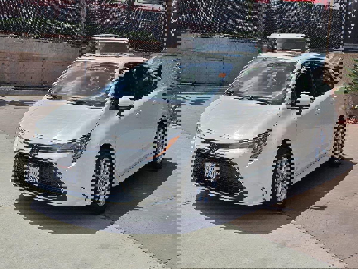 Used 2020 Toyota Corolla XLE FWD image 6