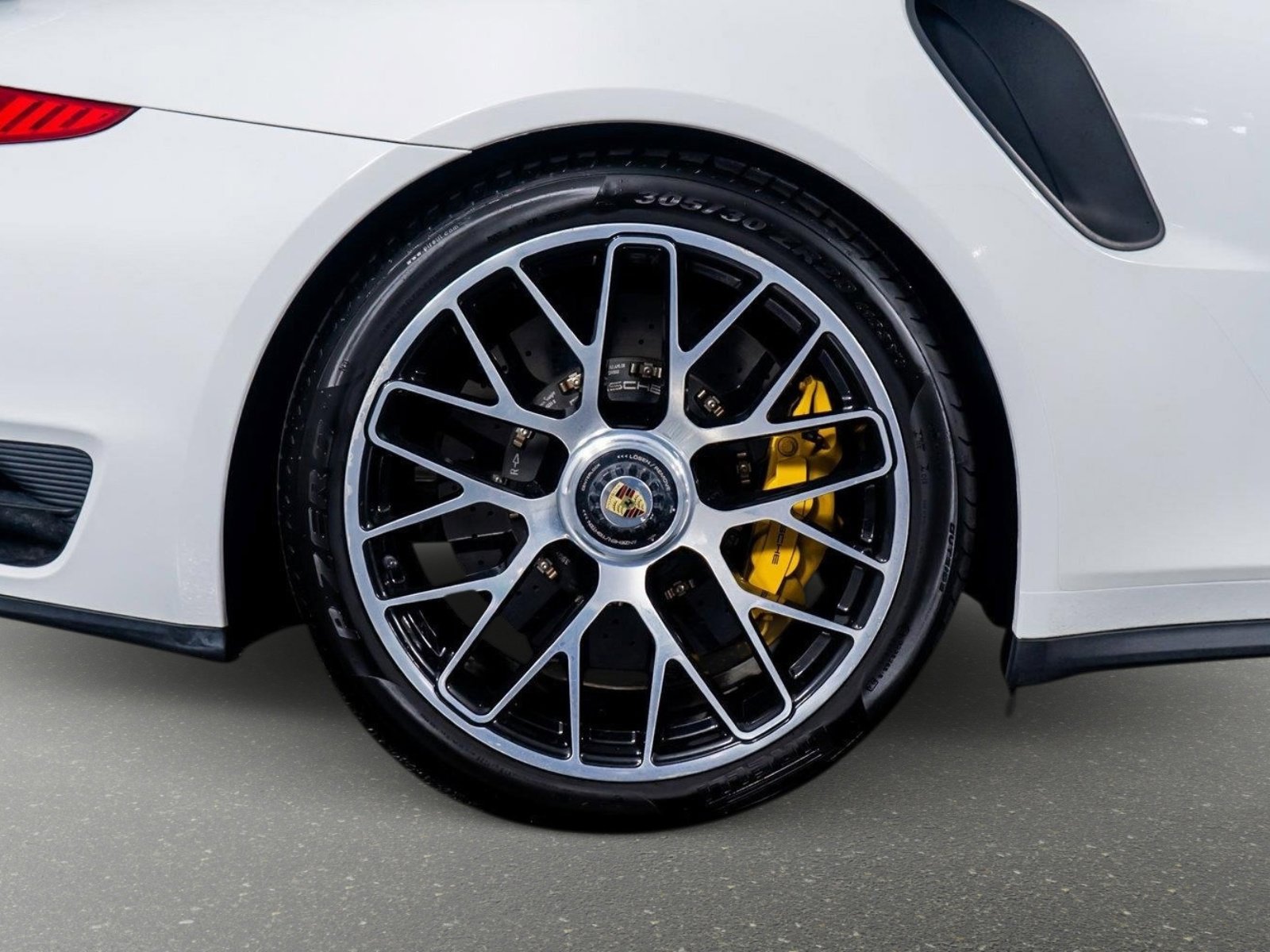 Used 2016 Porsche 911 Turbo S AWD/4WD image 21