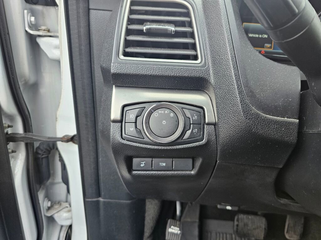 Used 2018 Ford Explorer XLT w/ Equipment Group 202A image 31