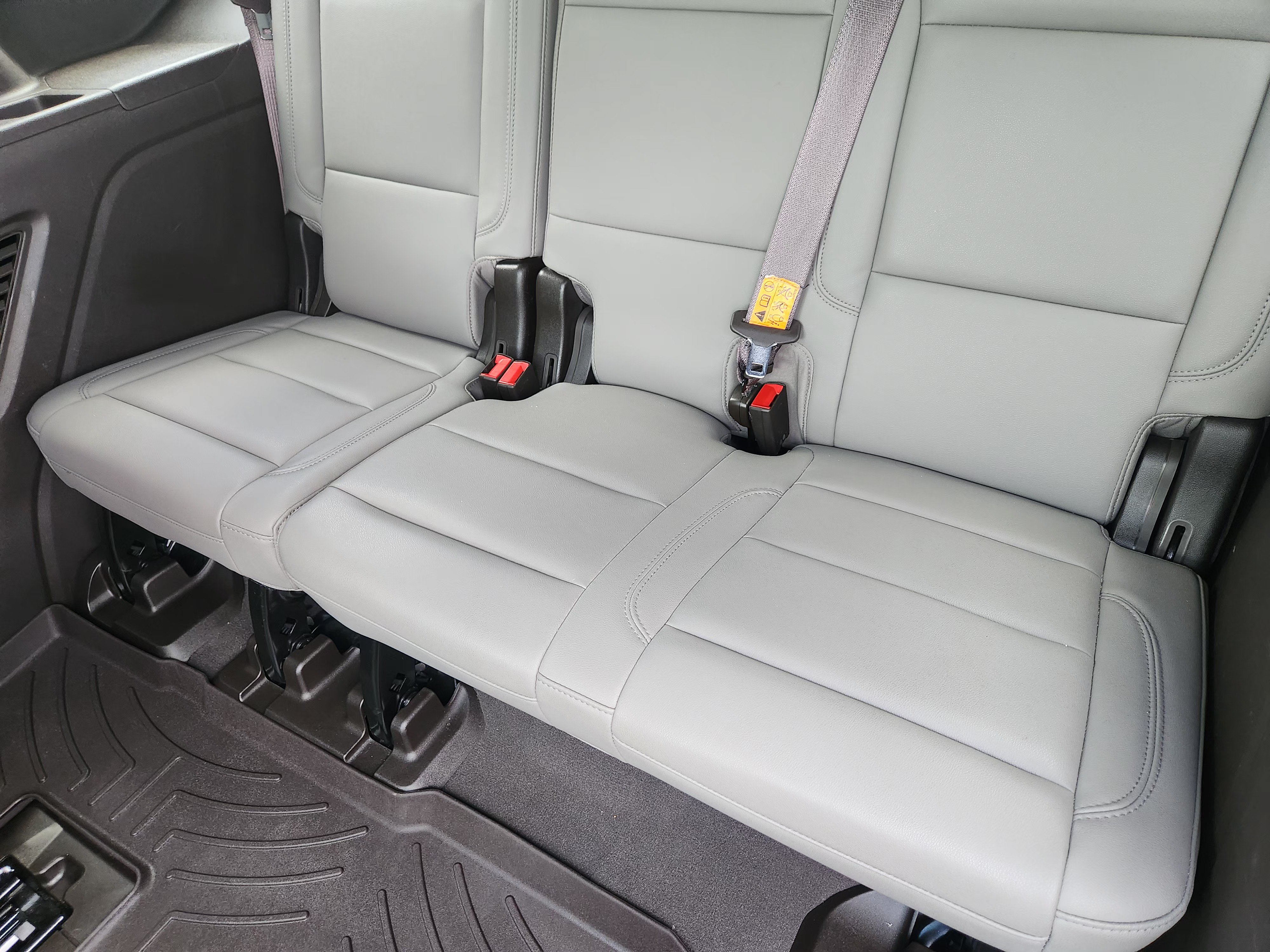 Used 2023 Chevrolet Tahoe Z71 w/ Luxury Package AWD/4WD image 33