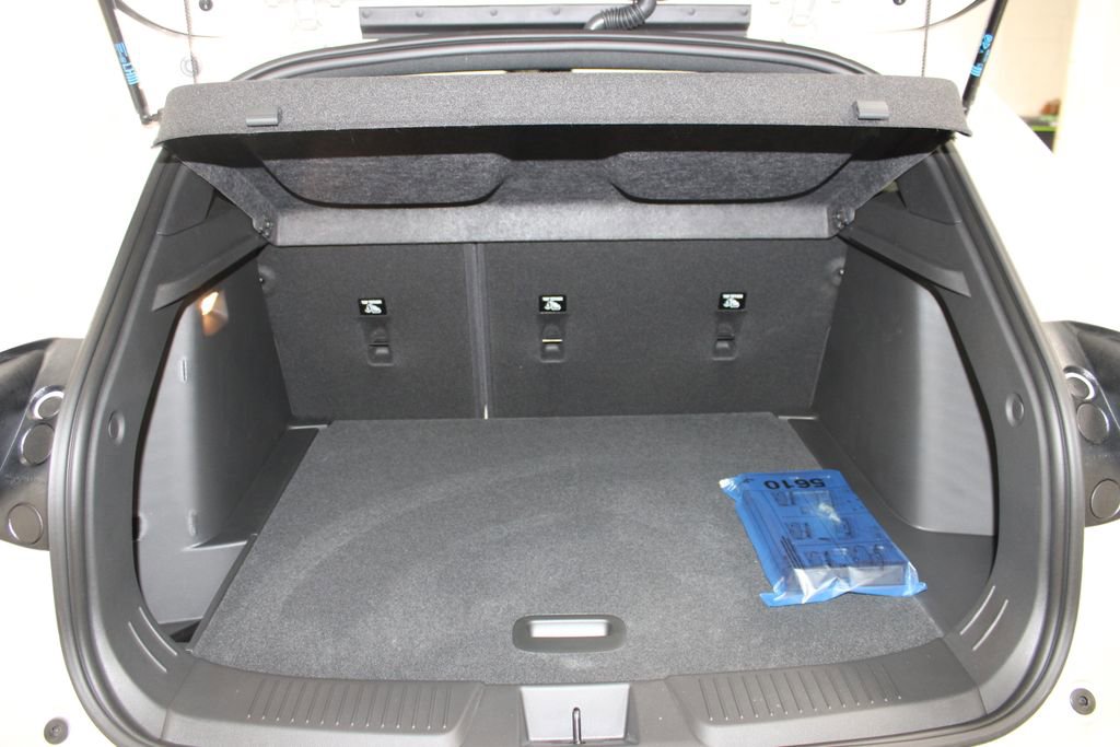 New 2026 Chevrolet Trax RS w/ Sunroof Package image 26