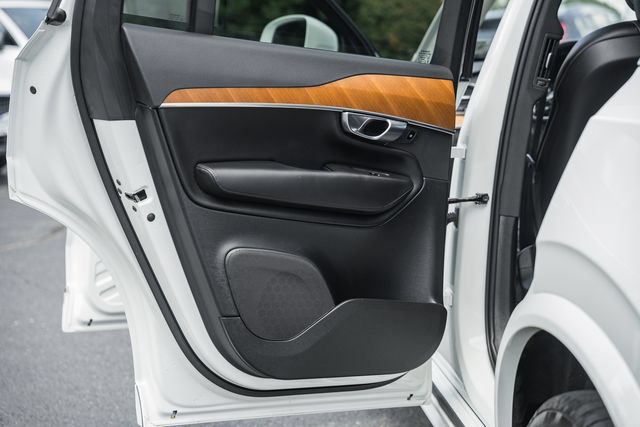 Certified 2023 Volvo XC90 B6 Plus AWD/4WD image 37