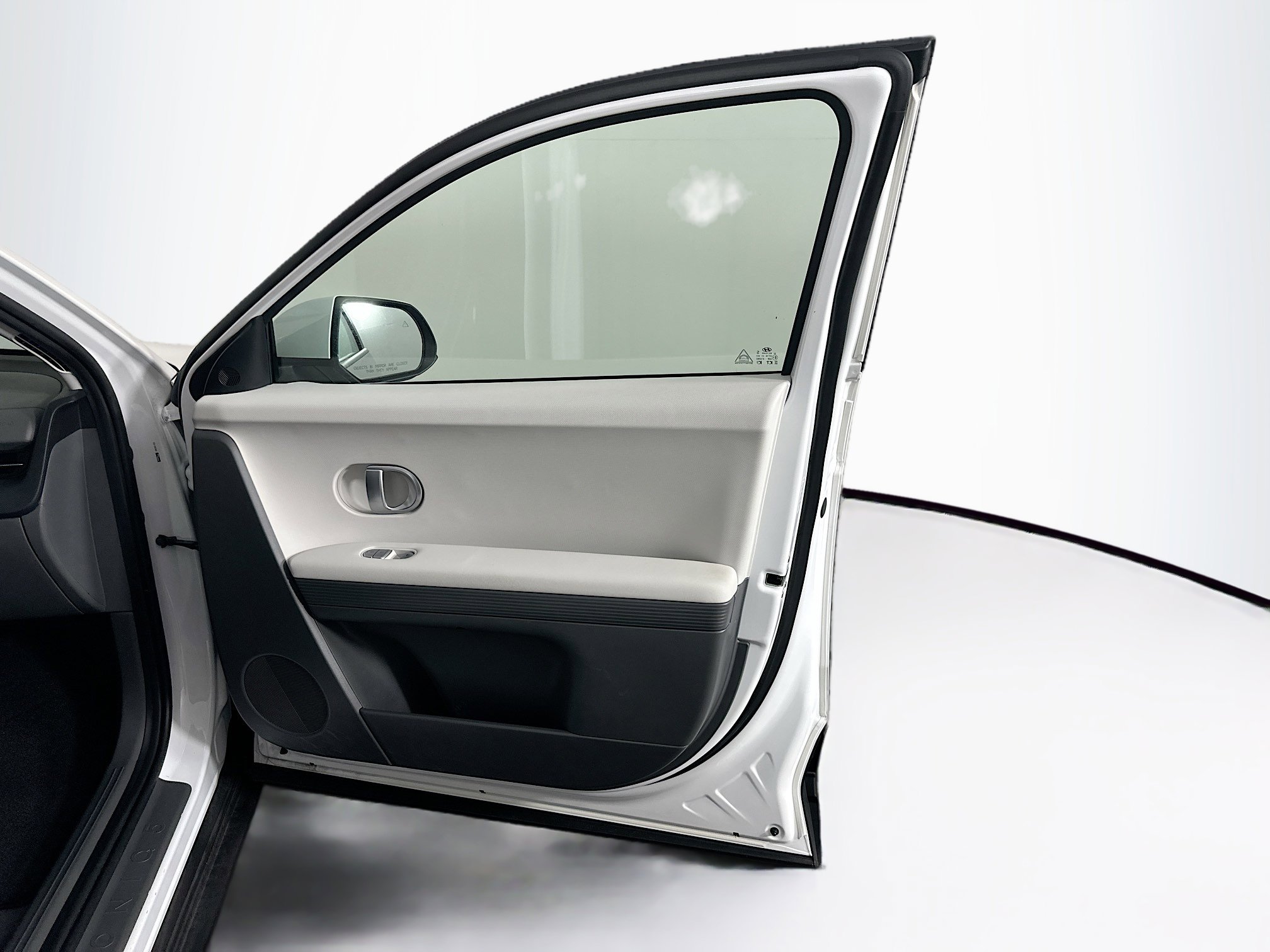 Used 2024 Hyundai Ioniq 5 SEL RWD image 32