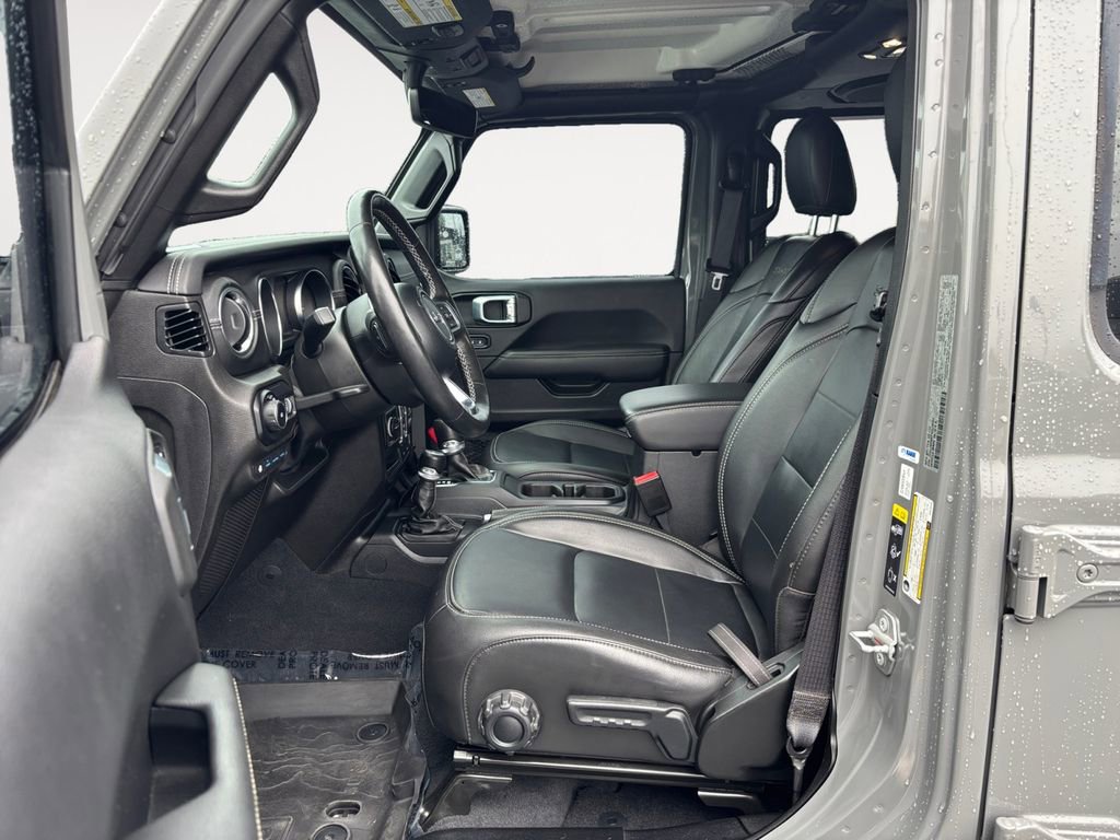 Used 2023 Jeep Wrangler Unlimited Sahara w/ Cold Weather Group AWD/4WD image 16