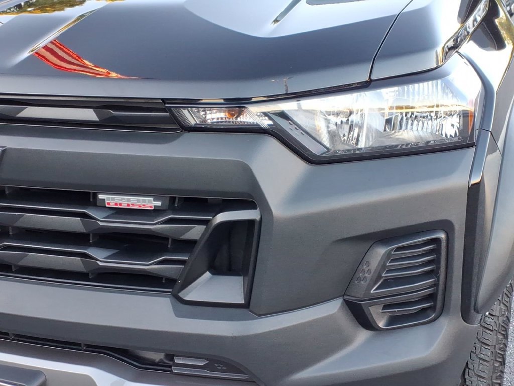 Certified 2024 Chevrolet Colorado Trail Boss w/ Advanced Trailering Package AWD/4WD image 8