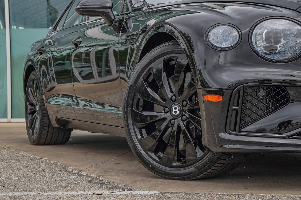 New 2026 Bentley Flying Spur Plug-In Hybrid image 6