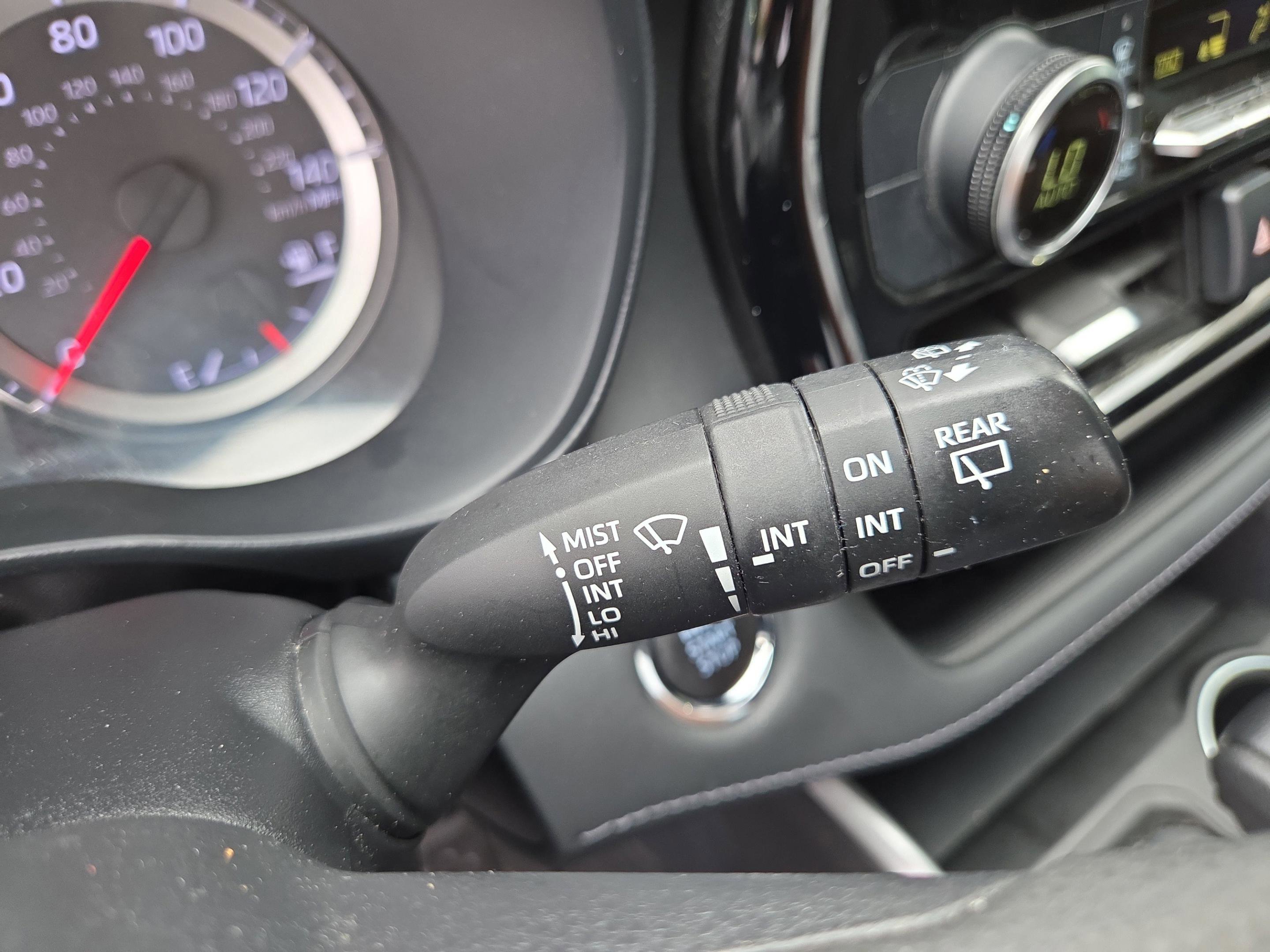 Used 2022 Toyota Highlander L image 19