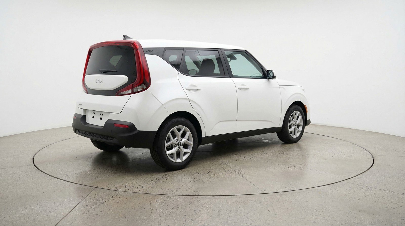 Used 2025 Kia Soul LX w/ LX Technology Package FWD image 9
