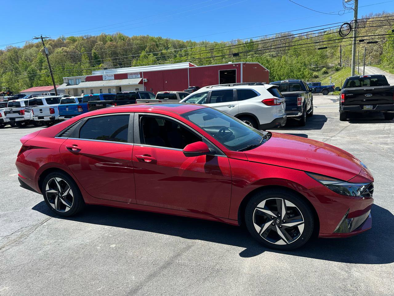 Used 2023 Hyundai Elantra Limited FWD image 5