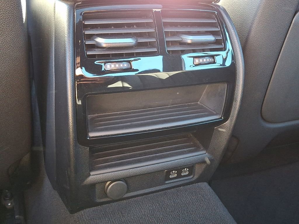 Used 2023 BMW 530e xDrive image 11