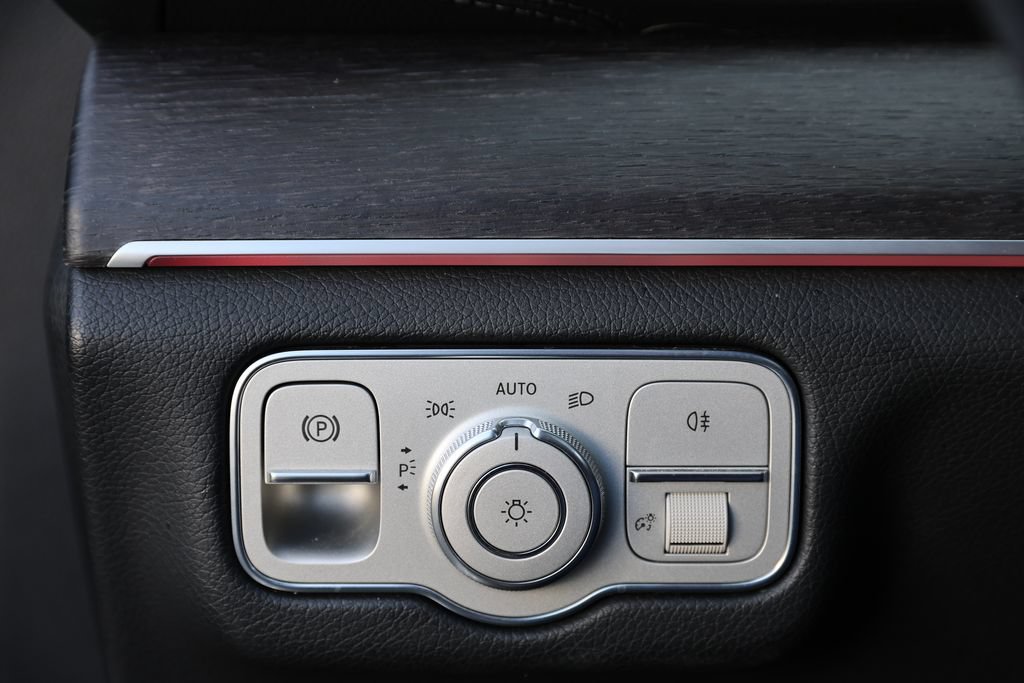Used 2020 Mercedes-Benz GLS 450 4MATIC image 34