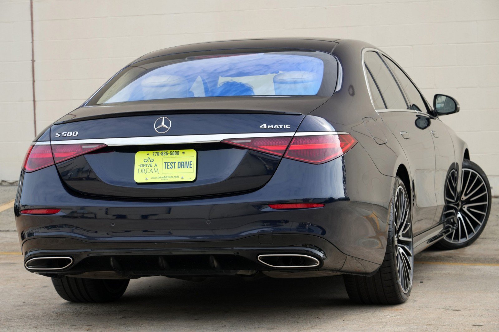 Used 2022 Mercedes-Benz S 580 4MATIC Sedan w/ AMG Line Package image 5