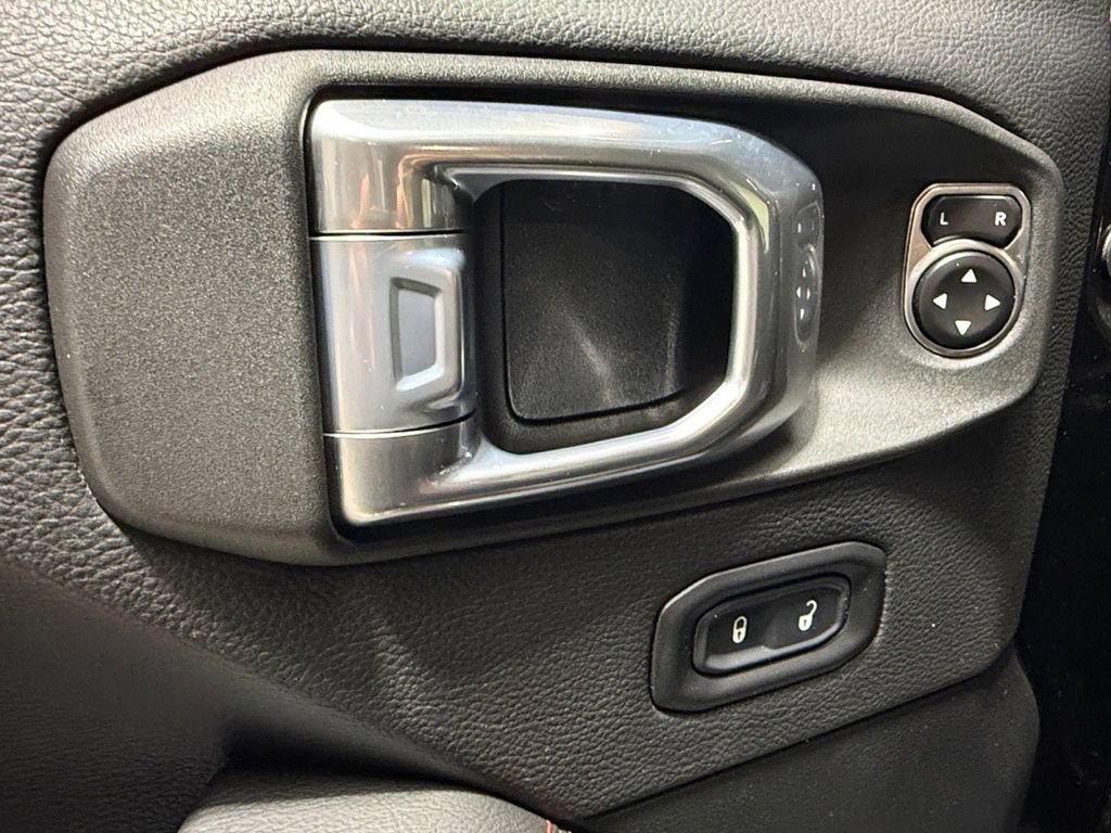 Used 2021 Jeep Wrangler Unlimited Rubicon w/ Uconnect 4C Nav & Sound Group AWD/4WD image 21
