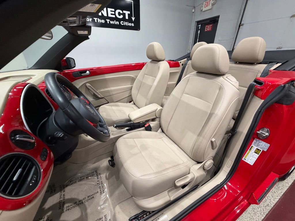 Used 2015 Volkswagen Beetle 1.8T FWD image 29