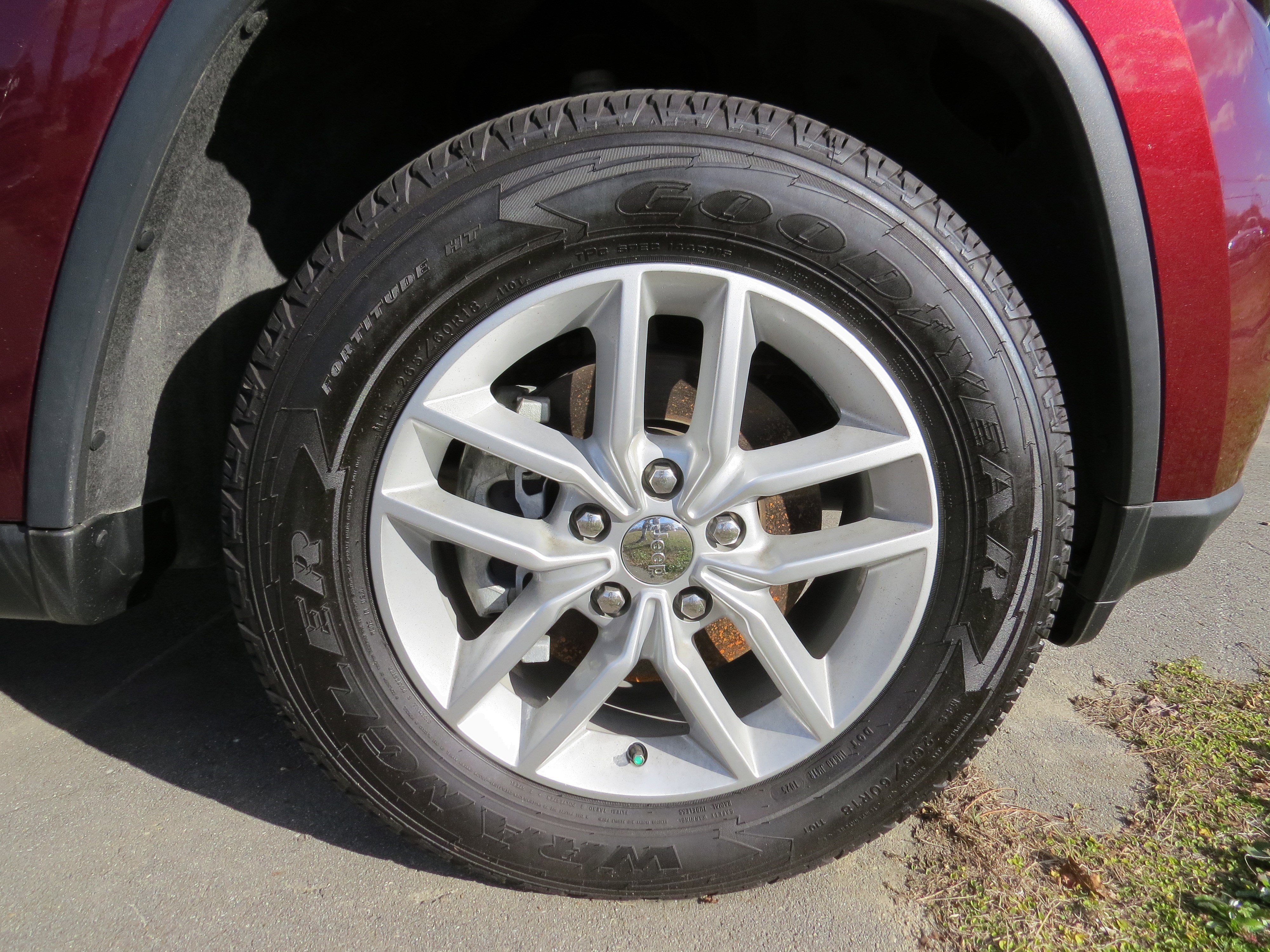 Used 2018 Jeep Grand Cherokee Laredo image 6