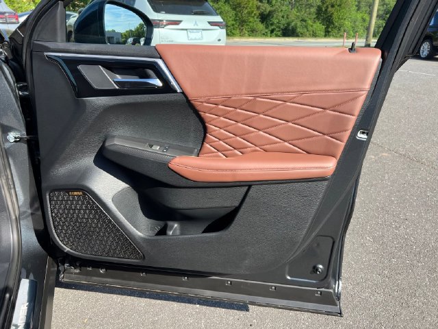 New 2026 Mitsubishi Outlander SEL FWD image 32