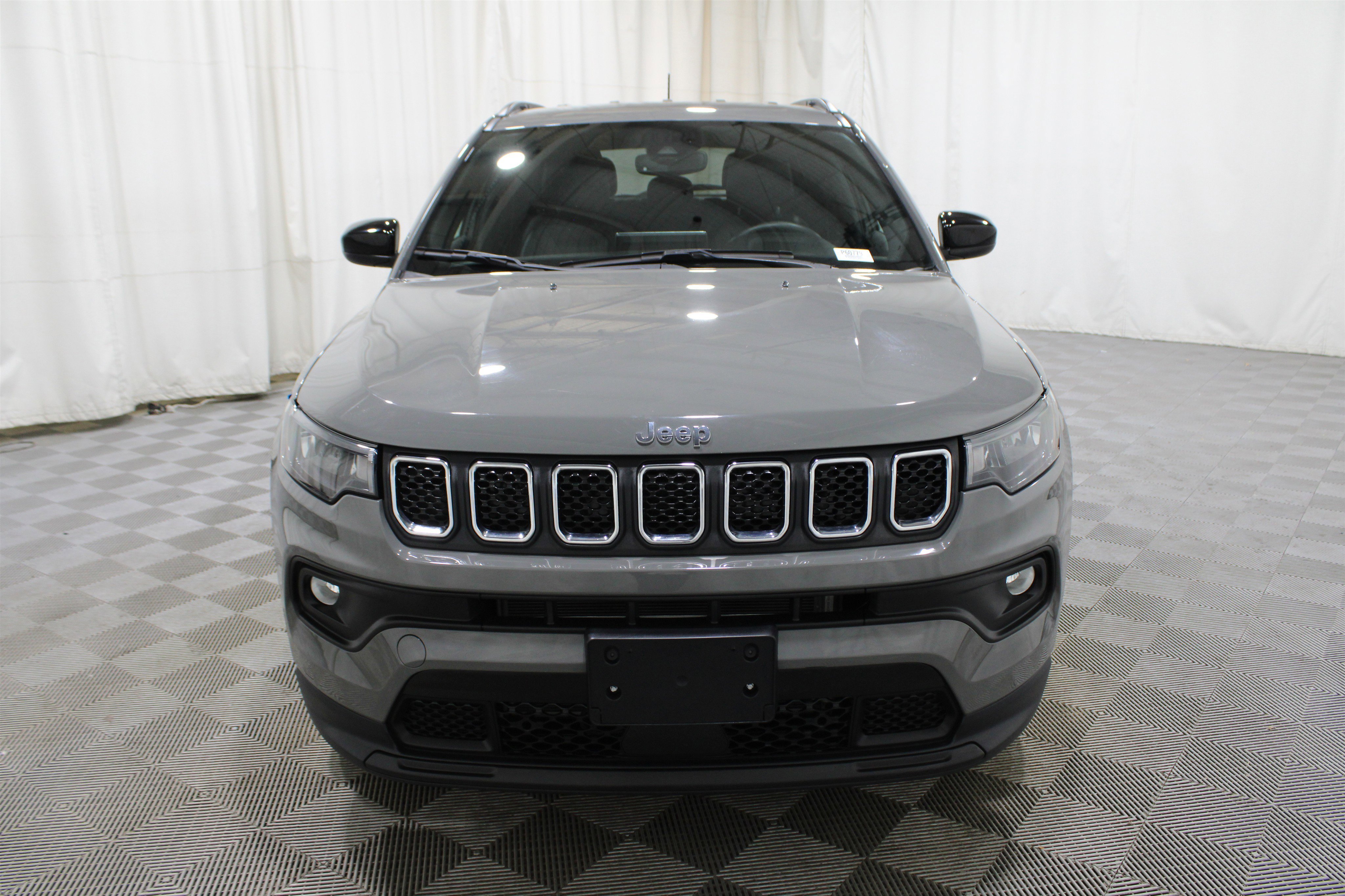 Used 2024 Jeep Compass Latitude image 39