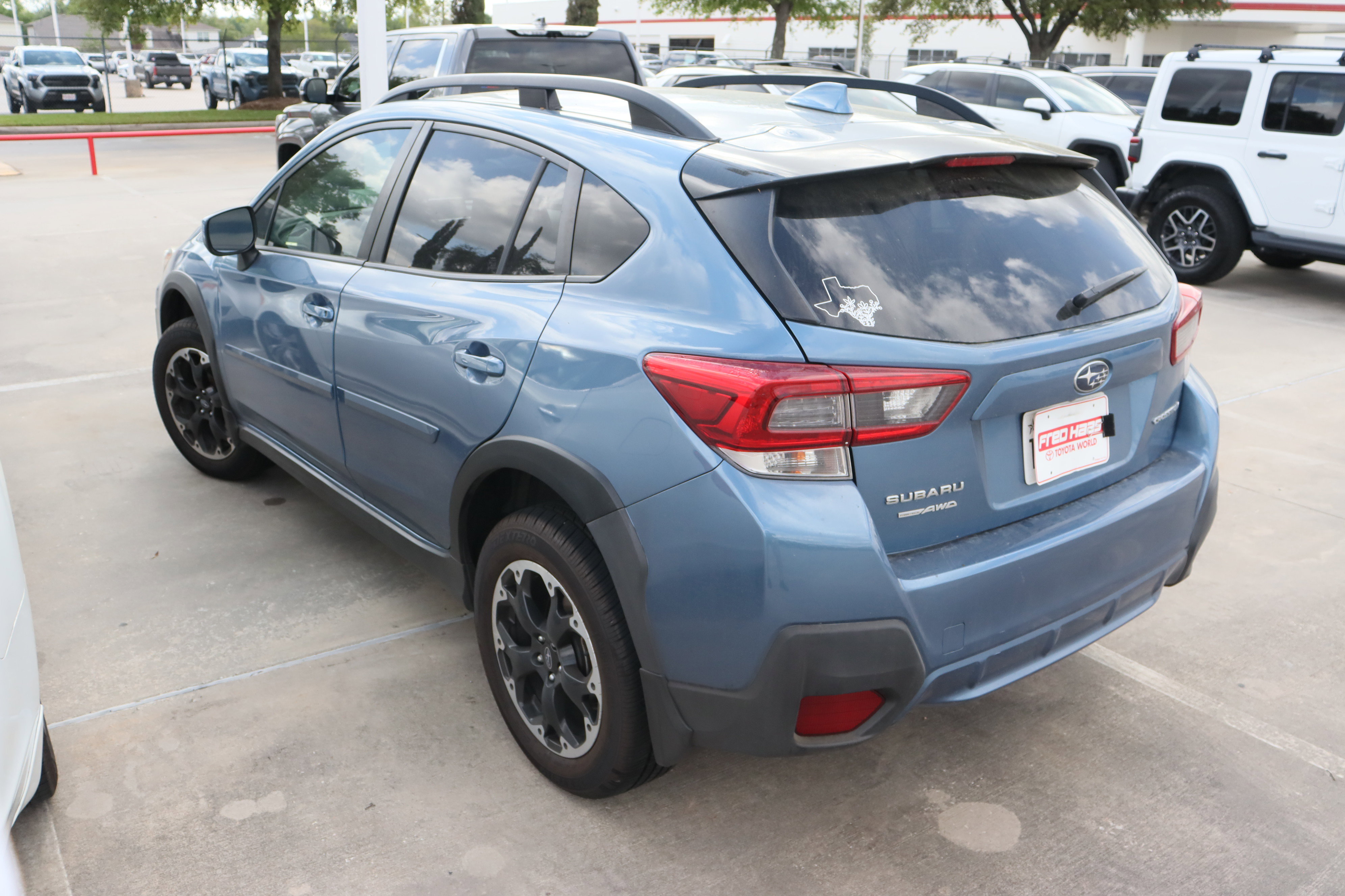 Used 2022 Subaru Crosstrek 2.0i Premium image 8
