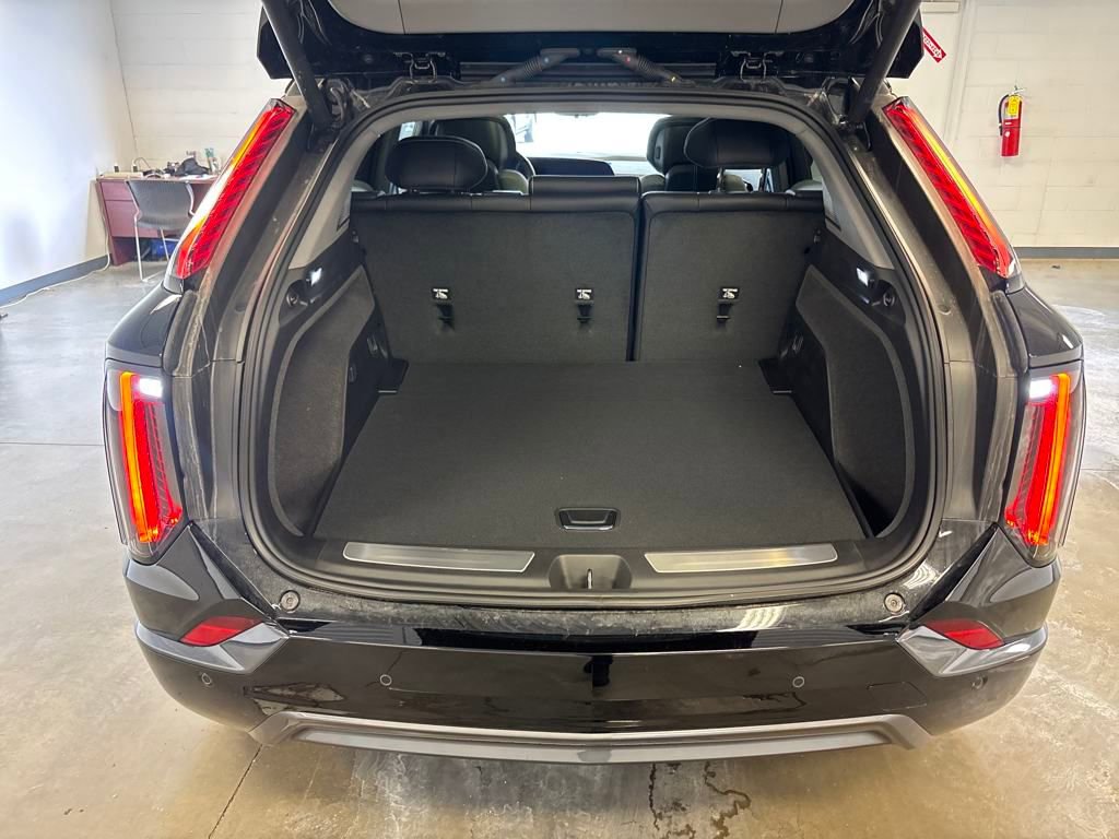 New 2025 Cadillac Optiq Sport 1 image 18