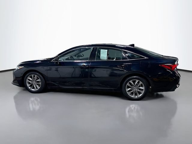 Used 2019 Toyota Avalon XLE FWD image 9