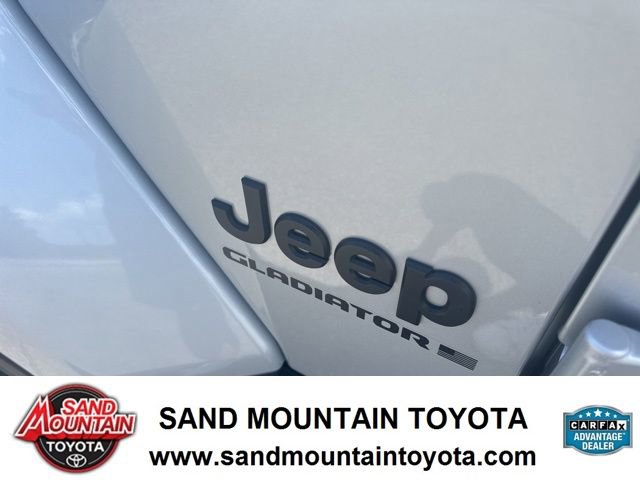 Used 2024 Jeep Gladiator Sport AWD/4WD image 10