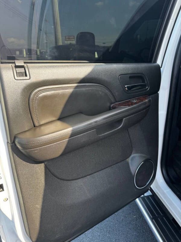 Used 2013 GMC Sierra 3500 Denali image 16