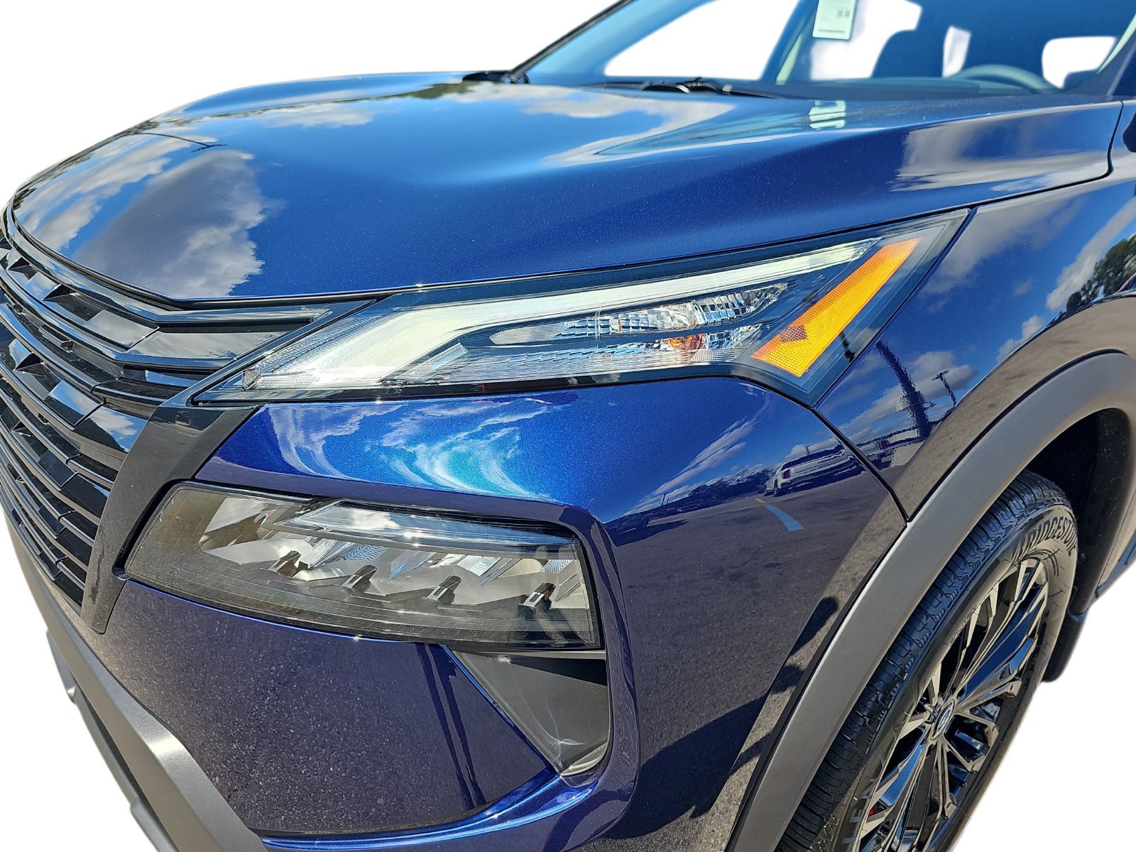 New 2027 Nissan Rogue Dark Armor FWD image 32