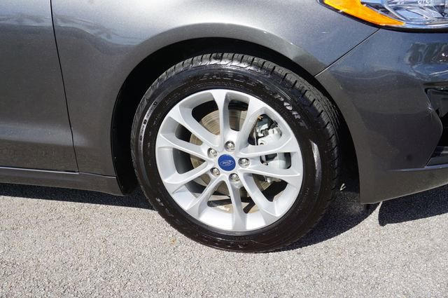 Used 2020 Ford Fusion SE image 17