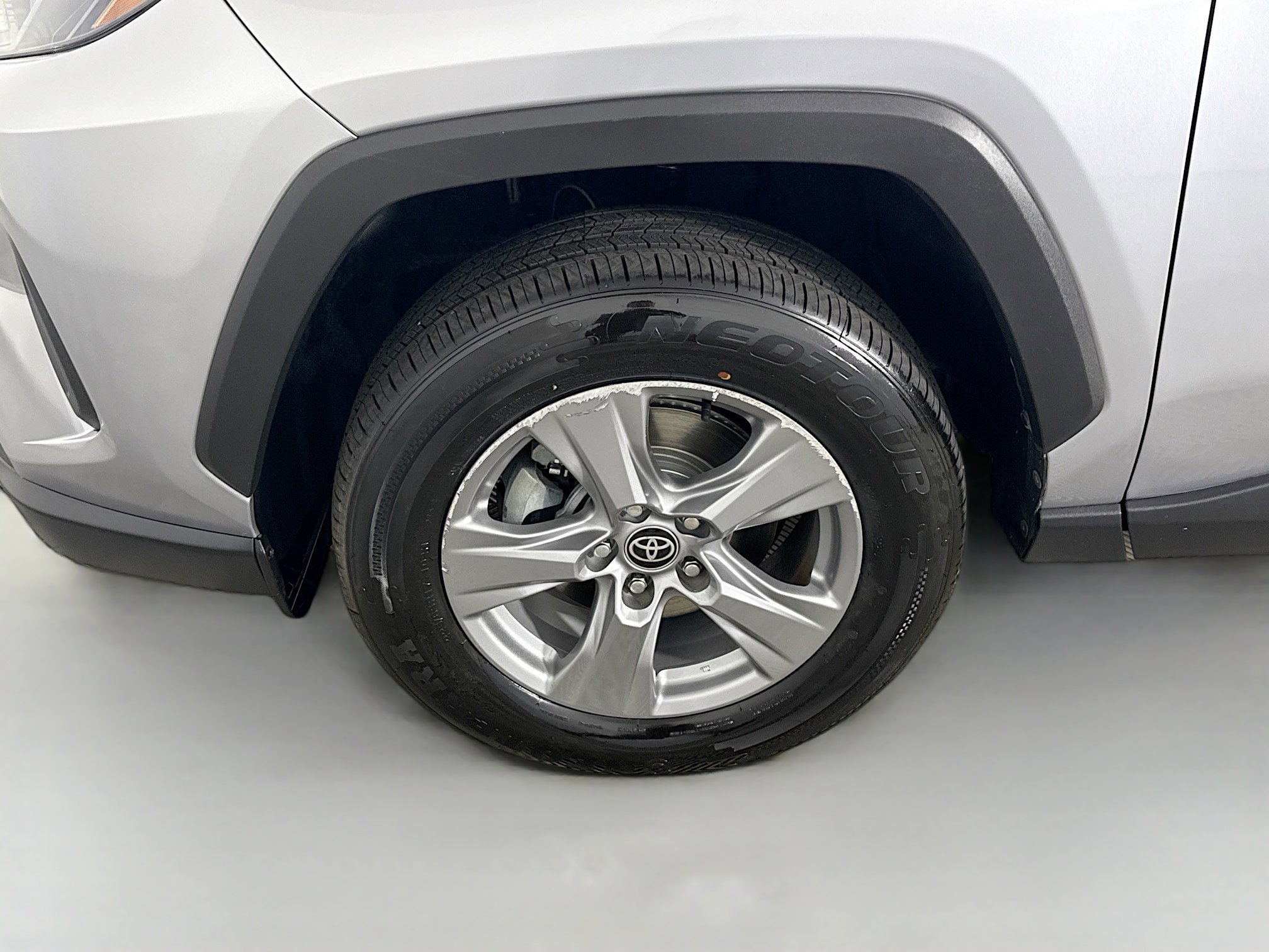 Used 2022 Toyota RAV4 XLE image 38