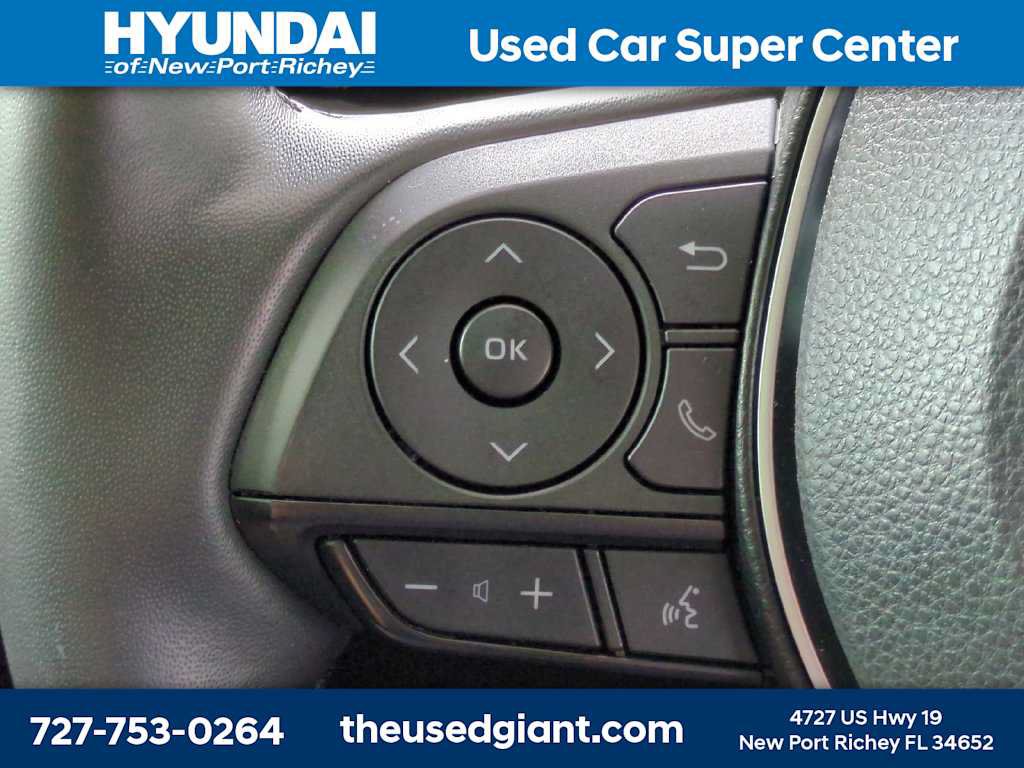 Used 2023 Toyota RAV4 XLE Premium FWD image 28