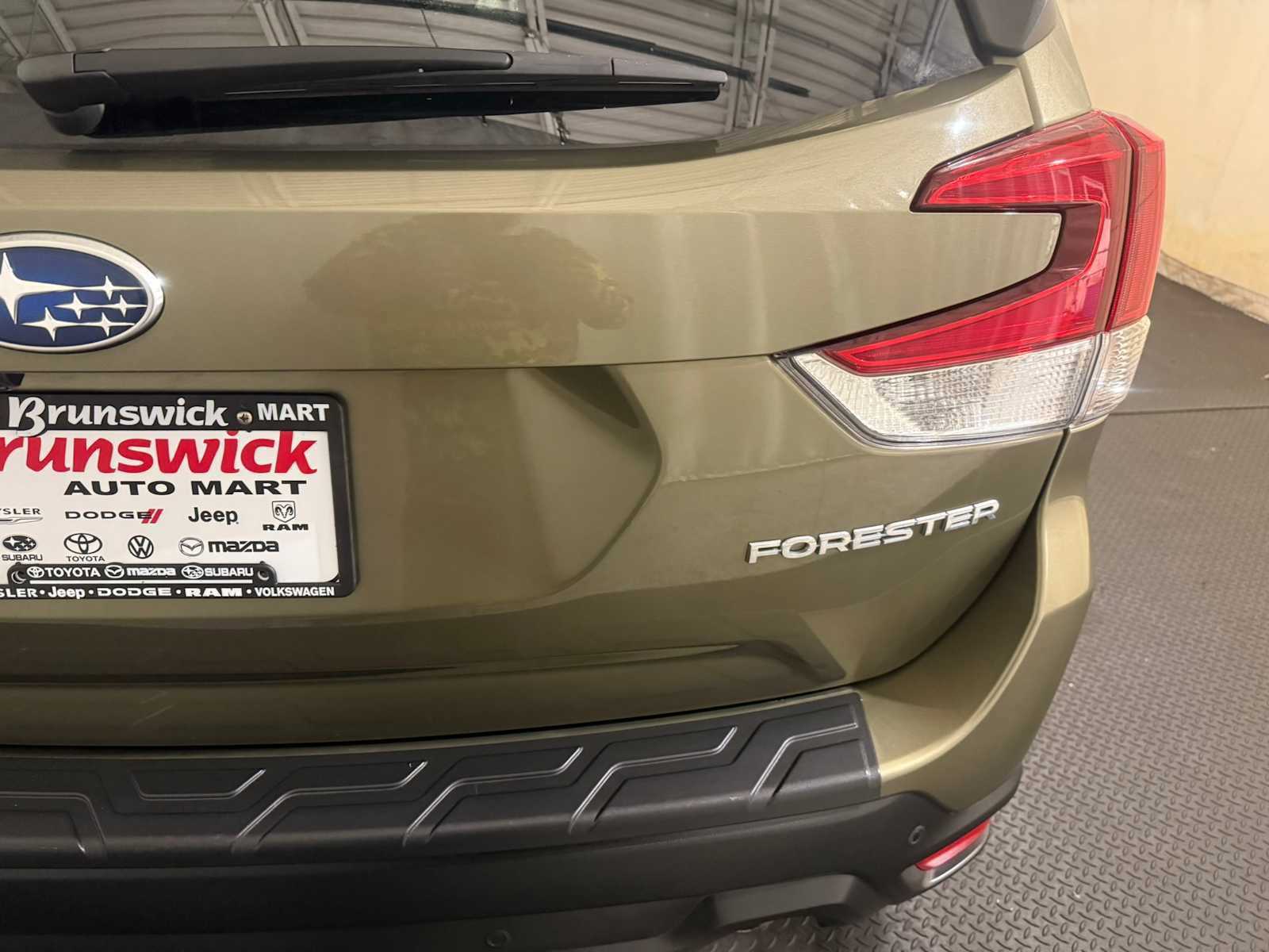 Used 2023 Subaru Forester Limited image 18
