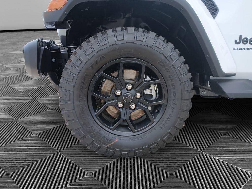 New 2025 Jeep Gladiator Sport image 14