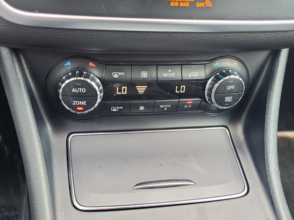 Used 2019 Mercedes-Benz CLA 250 4MATIC image 32