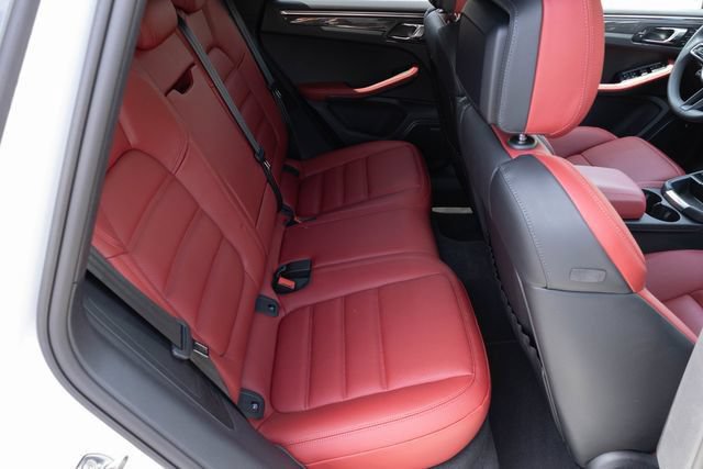 Used 2025 Porsche Macan S AWD/4WD image 19