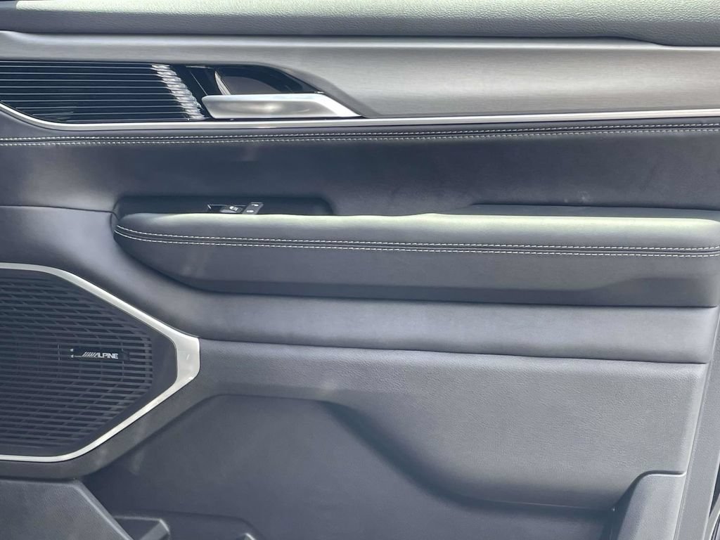 New 2026 Jeep Grand Wagoneer 4WD image 17