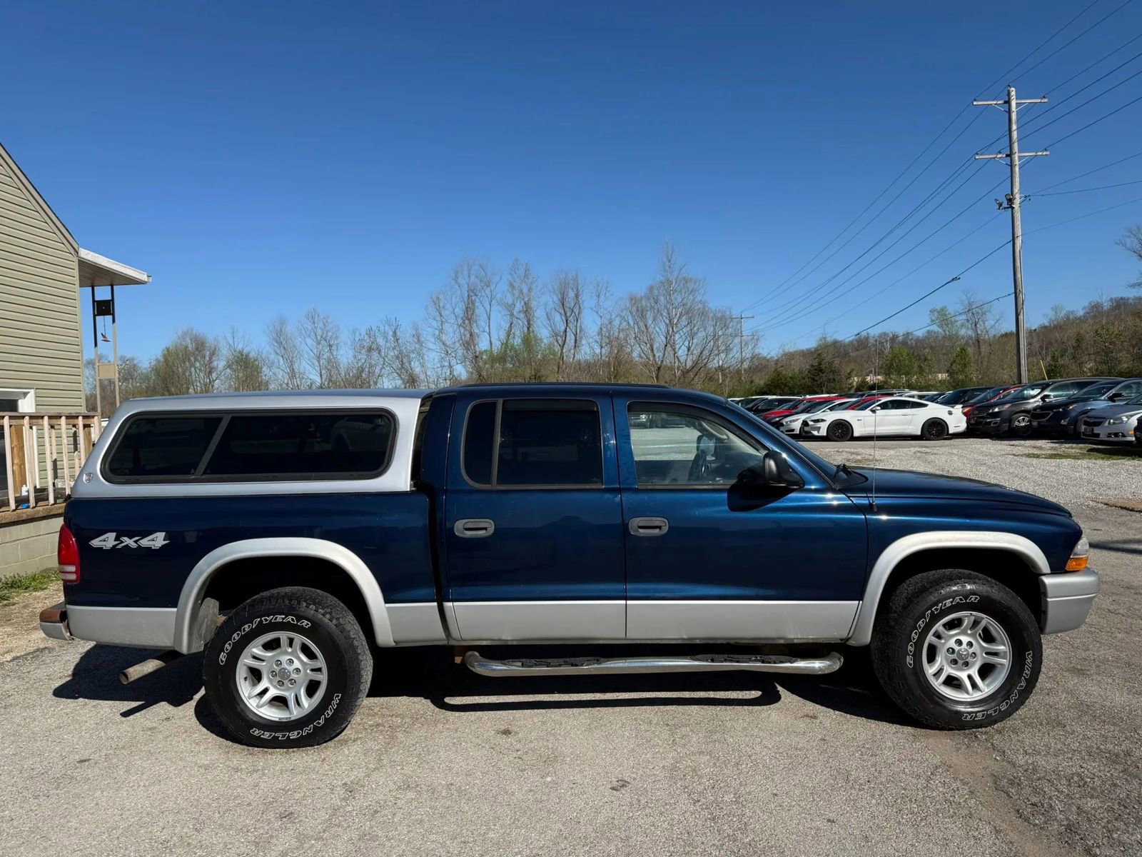 Used 2004 Dodge Dakota SLT w/ Deluxe Convenience Group AWD/4WD image 4