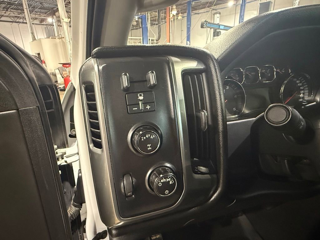 Used 2019 Chevrolet Silverado 2500 LT AWD/4WD image 31