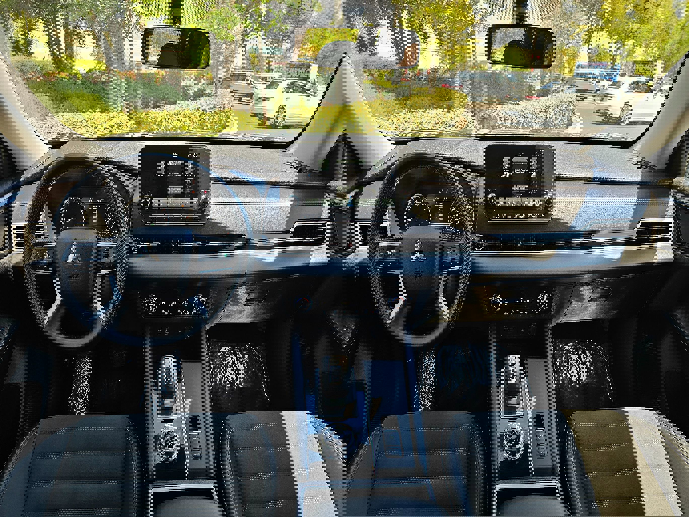 Used 2024 Mitsubishi Outlander SE Black Edition image 21