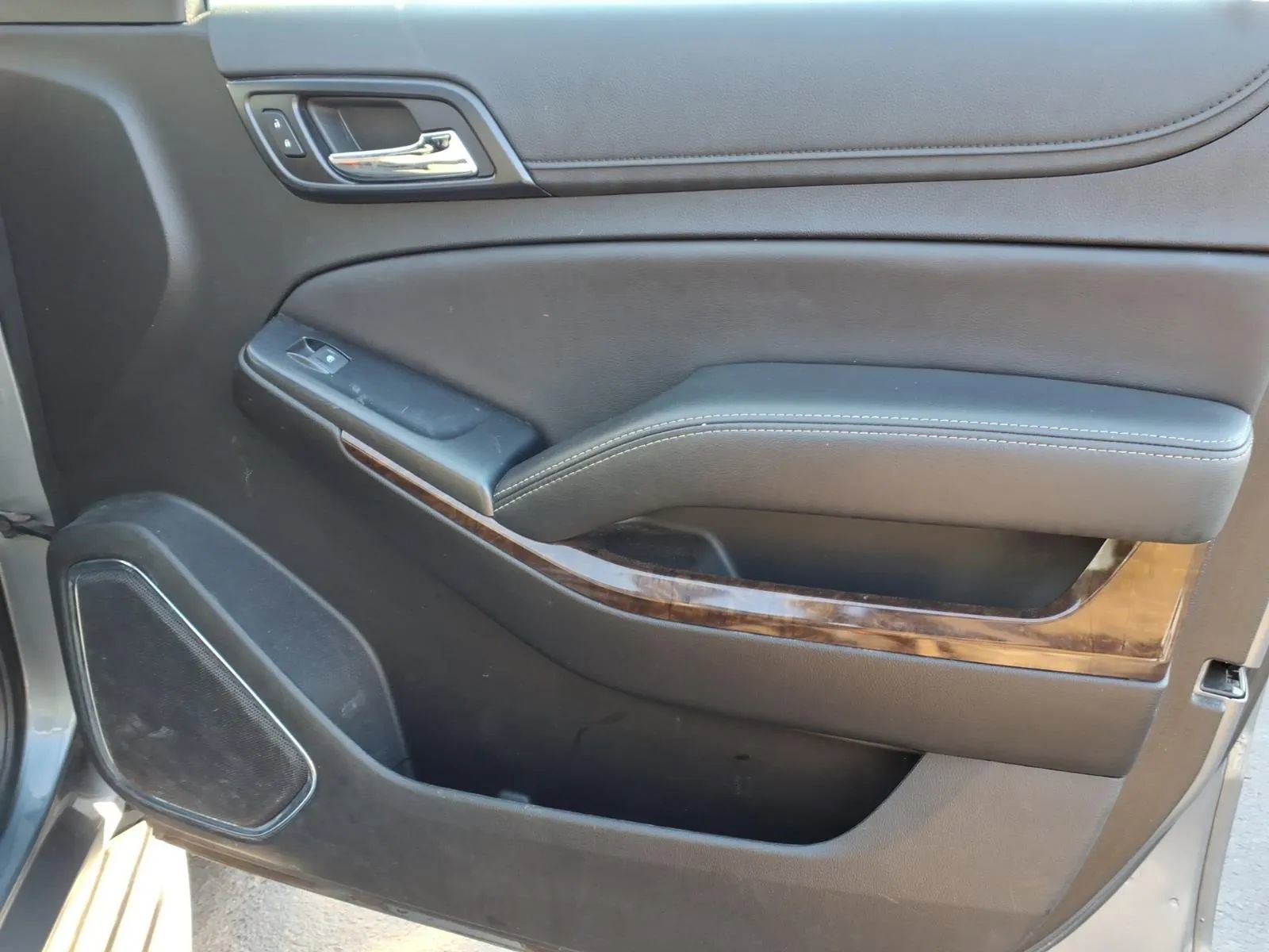 Used 2019 Chevrolet Tahoe LS w/ All-Season Package image 10