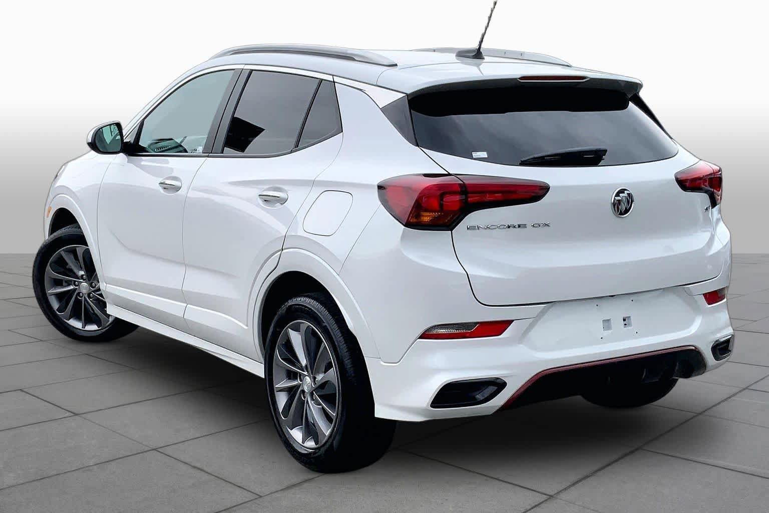 Used 2023 Buick Encore GX Select w/ Sport Touring Package FWD image 12
