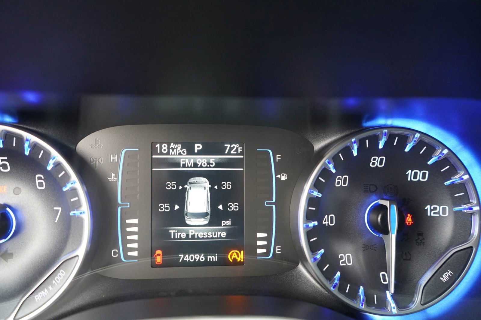 Used 2021 Chrysler Voyager Lxi image 10