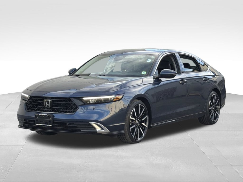 Used 2023 Honda Accord Touring image 3