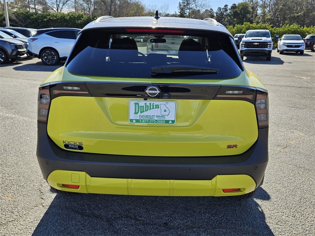 New 2026 Nissan Kicks SR image 8