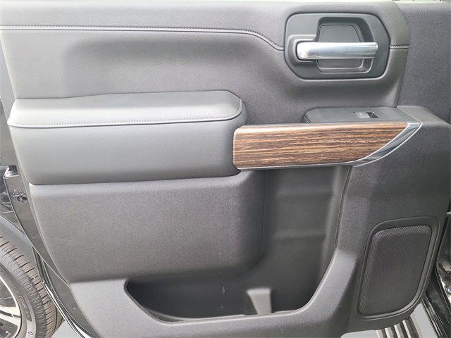 Used 2023 Chevrolet Silverado 2500 High Country w/ Z71 Off-Road Package image 17