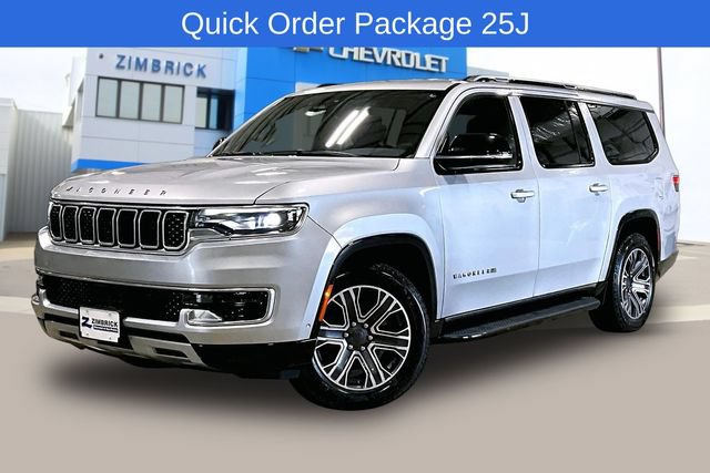 Used 2024 Jeep Wagoneer L Series II w/ Flexible Seating Group AWD/4WD image 3