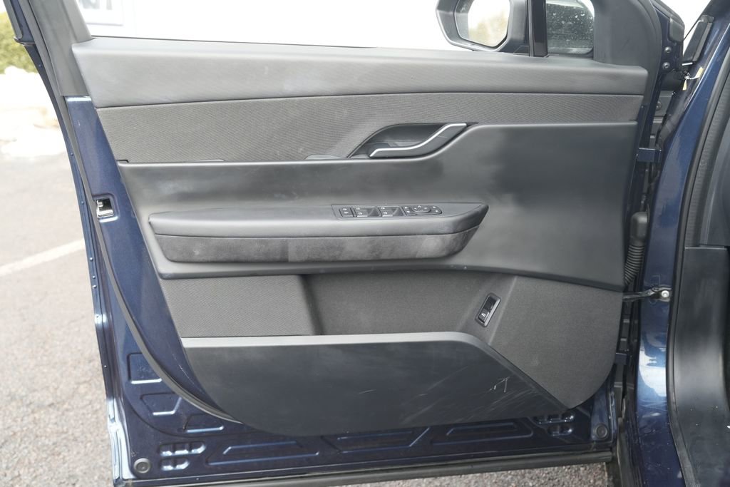 Used 2023 Fisker Ocean Extreme image 23