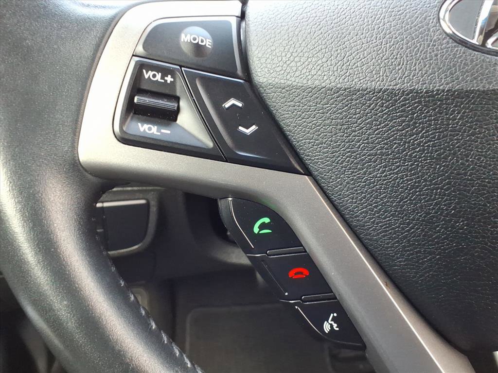 Used 2017 Hyundai Veloster Value Edition image 25