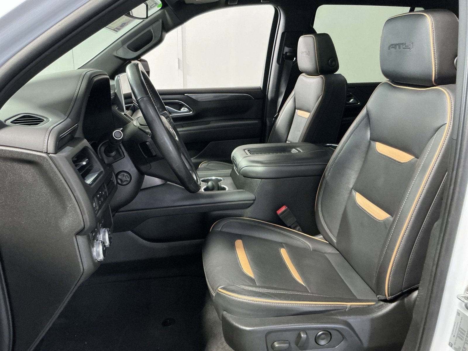 Used 2022 GMC Yukon AT4 image 21