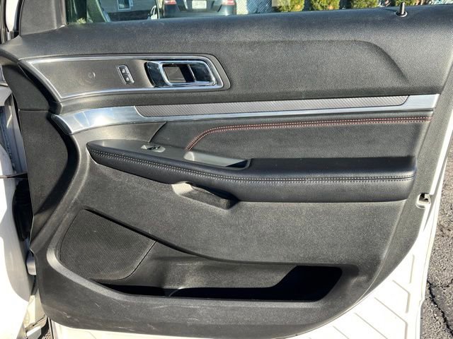 Used 2017 Ford Explorer Sport image 15